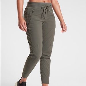Athleta Trekkie North Jogger